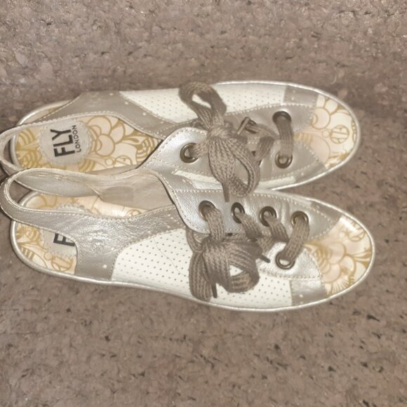 FLY LONDON-Yuta-Cream Leather/Metallic-Lace-Up Wedge  FLY LONDON-Yuta-Cream Leather/Metallic-Lace-Up Wedge-Perforated-Sz 41-Excellent